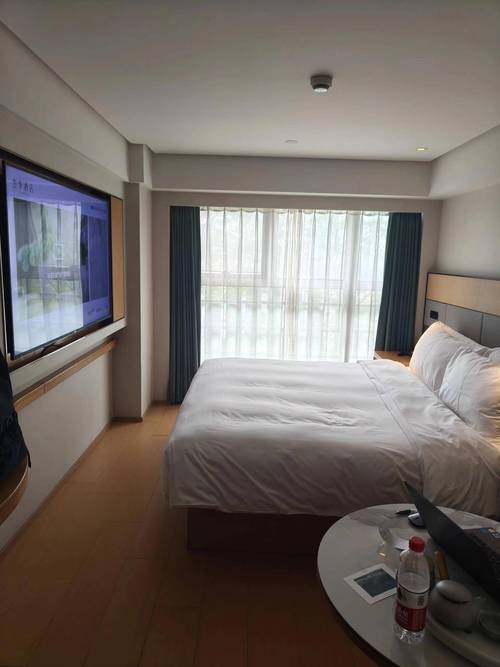 服务员打扫客房的顺序(流程)