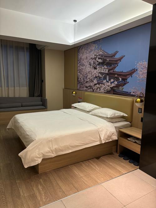 客房服务员工作累吗?